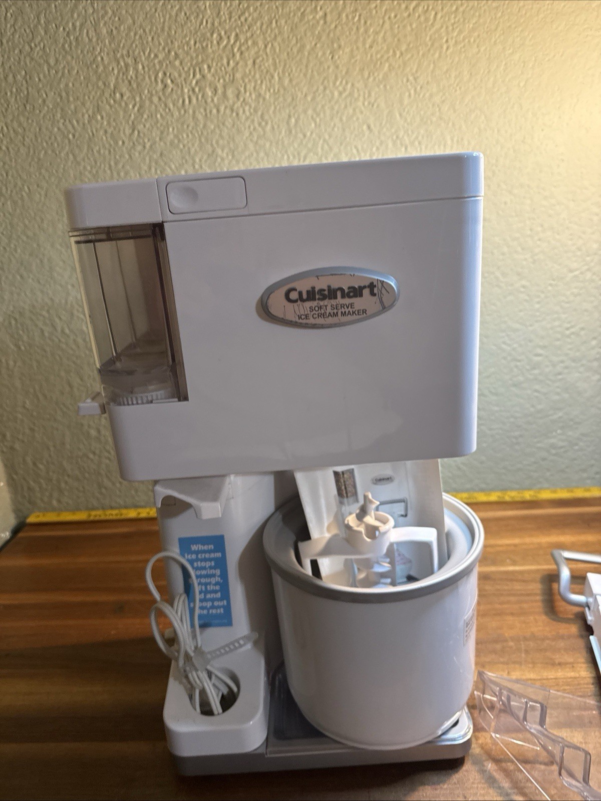 Cuisinart ICE-45P1 Mix Serve 1.5-Quart Soft Service Ice Cream Maker – White