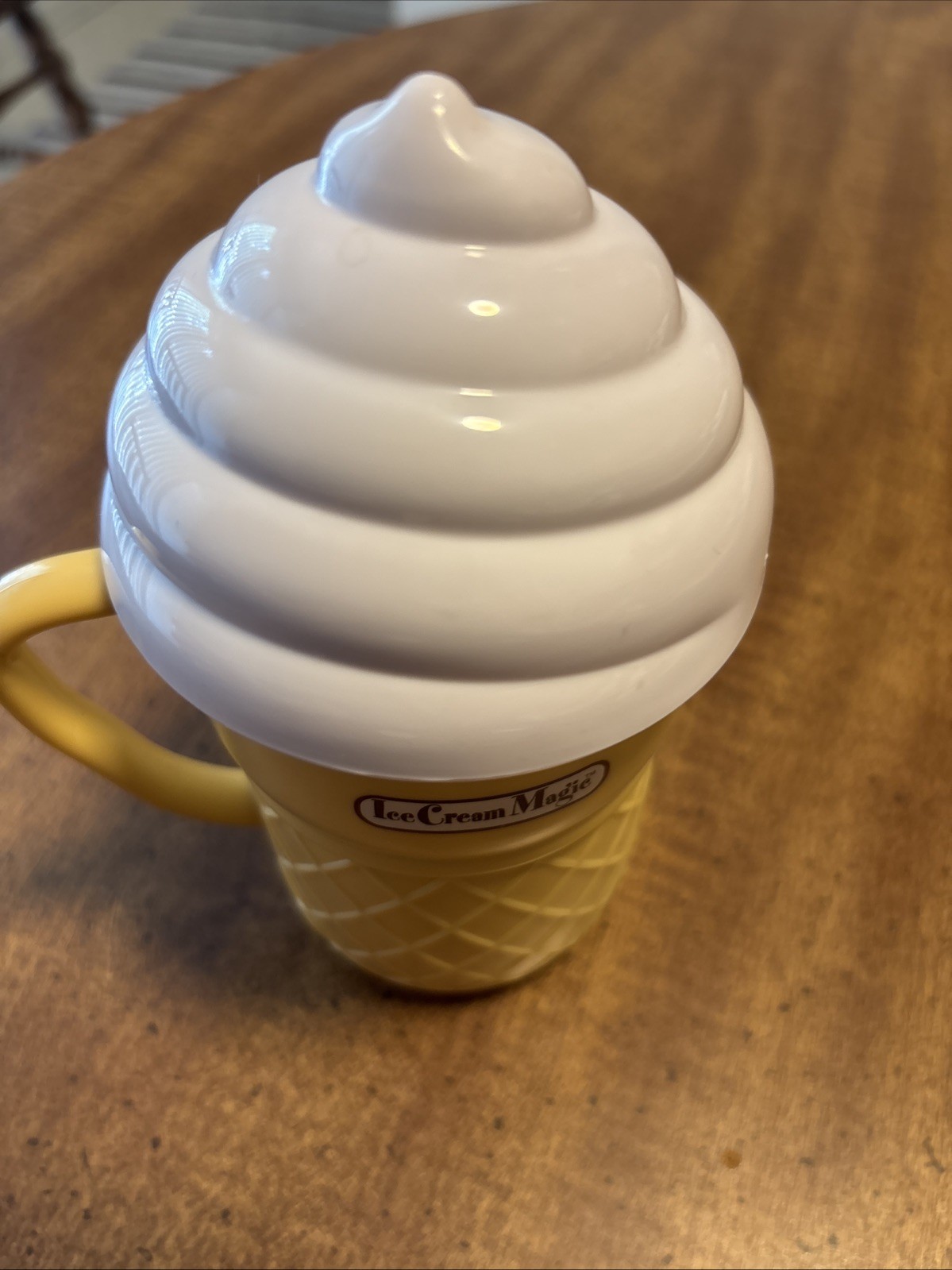 Vintage Ice Cream Magic Personal Ice Cream Maker Yellow/White with 2 Spoons EUC