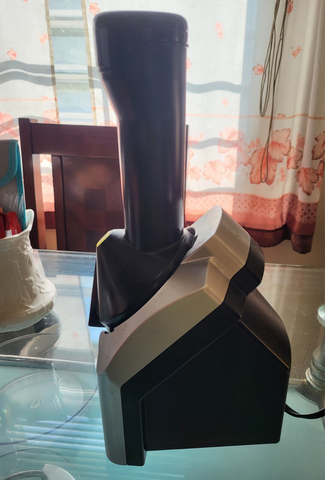 Yonanas Deluxe Banana Ice Cream Frozen Treat Maker Black Silver Model 901