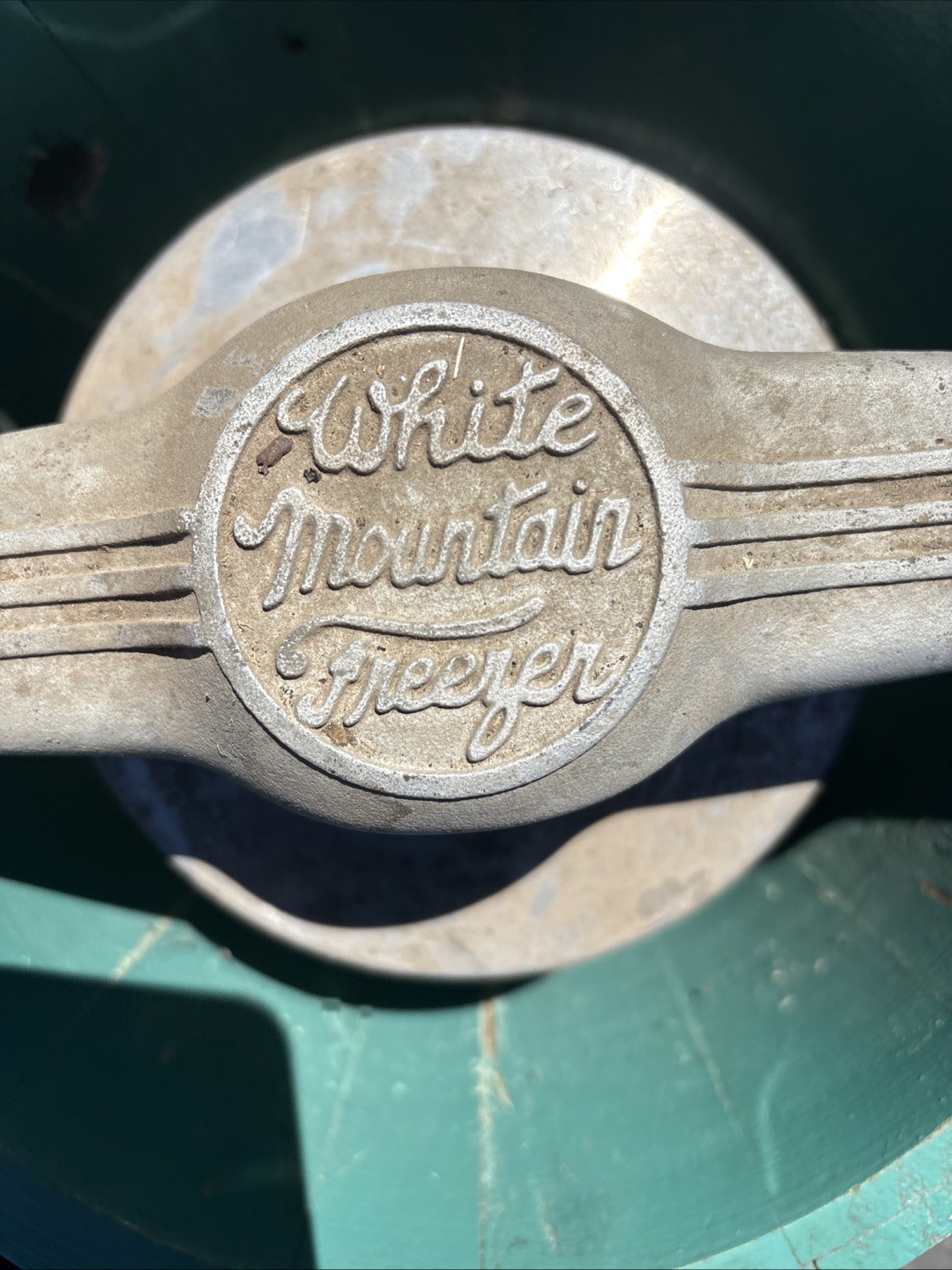 Vintage White Mountain Blue Turquoise Ice Cream Freezer w/ Crank & Handle