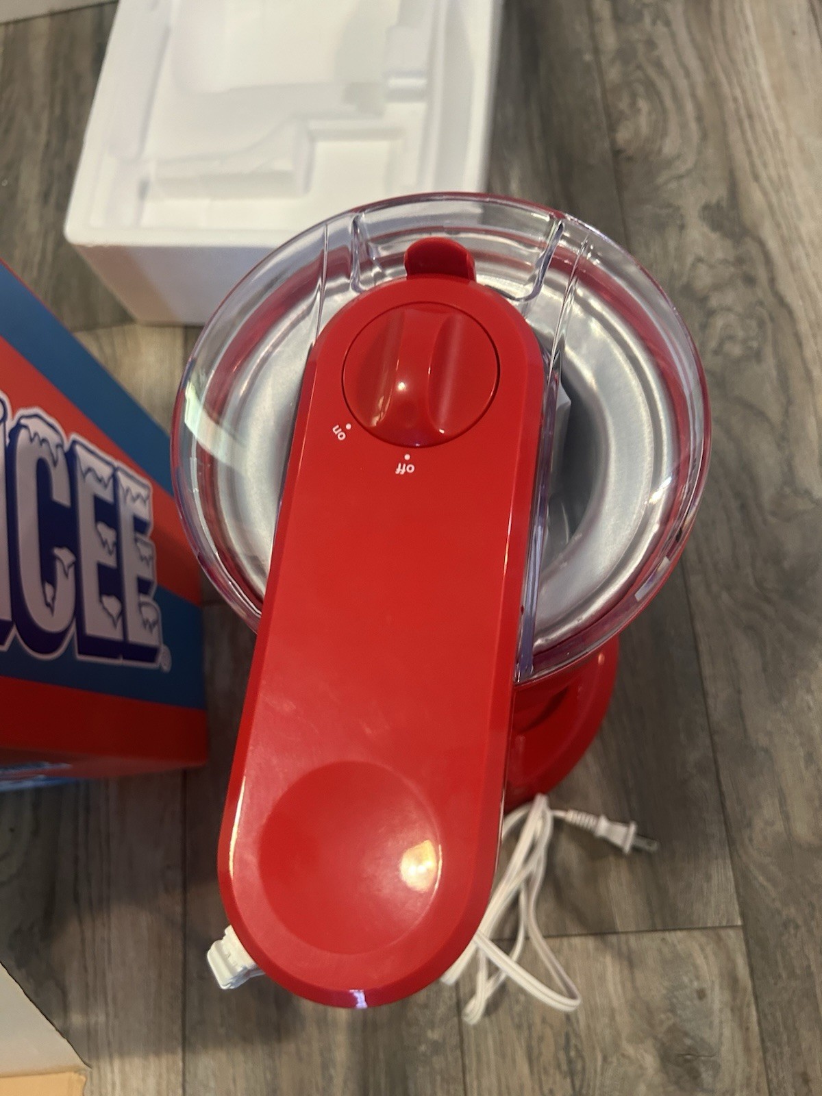 ICEE Ice Cream Machine – Soft Serve Ice Cream Maker w/2 paper cups
