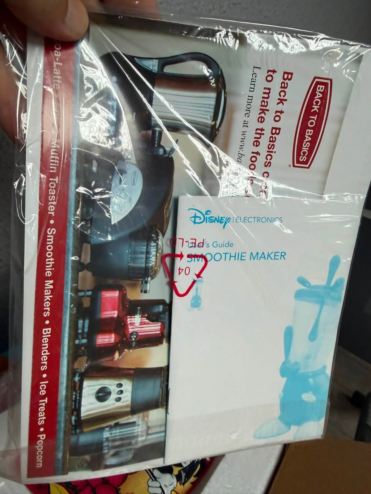 Walt Disney Smoothie Maker Blender Mickey Mouse Back To Basics With Mix & Spoon
