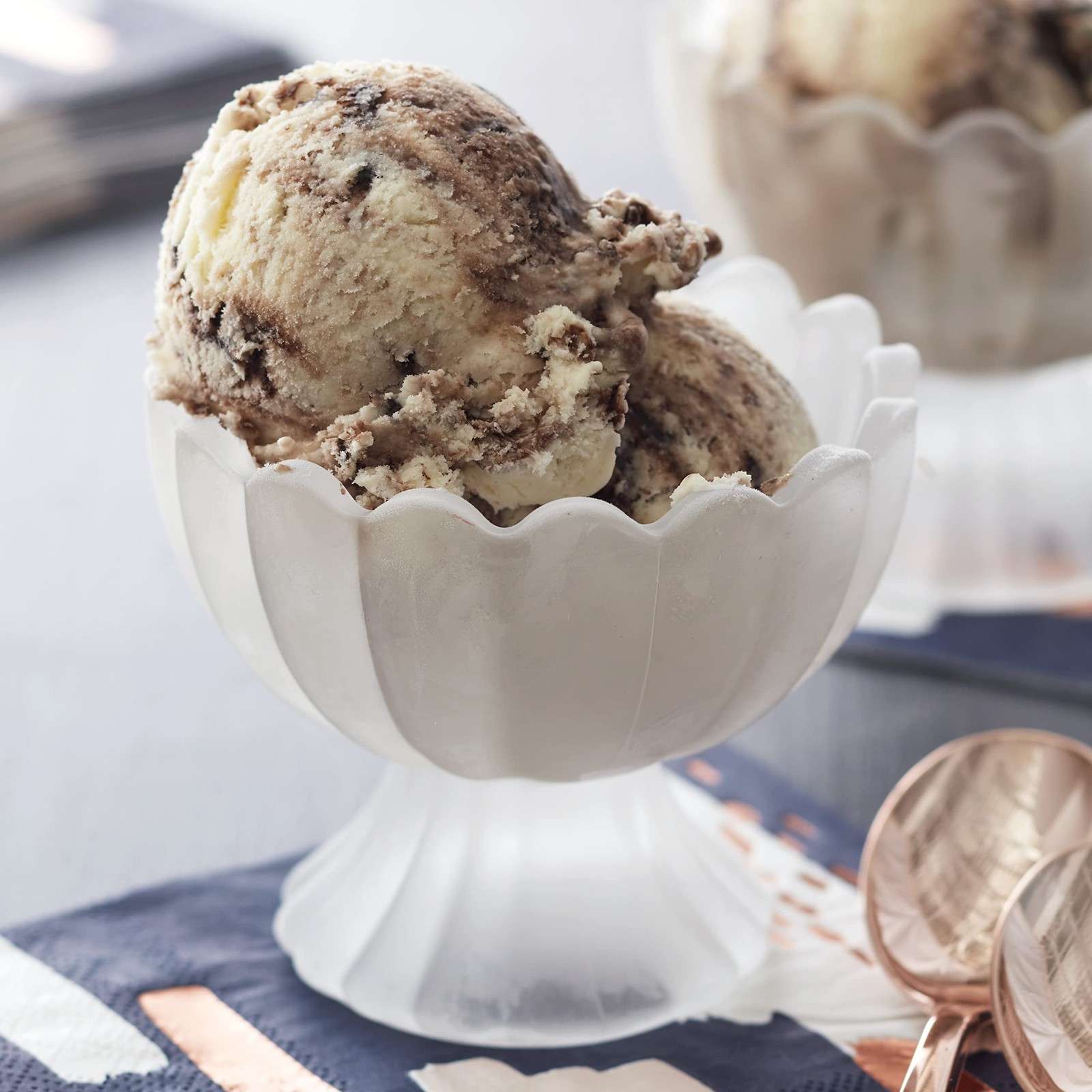 Wilton Heavy-Duty Ice Cream Scoop, Non-Slip Grip, Silver