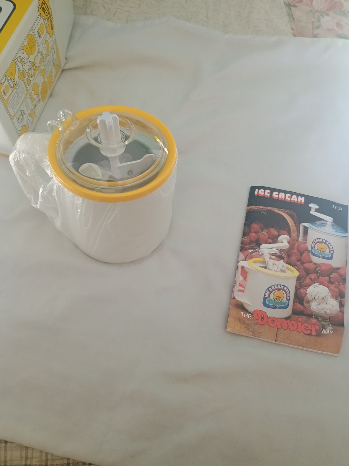 1980’s DONVIER Half-Pint Manual Hand Crank Ice Cream Maker with Recipe Guide