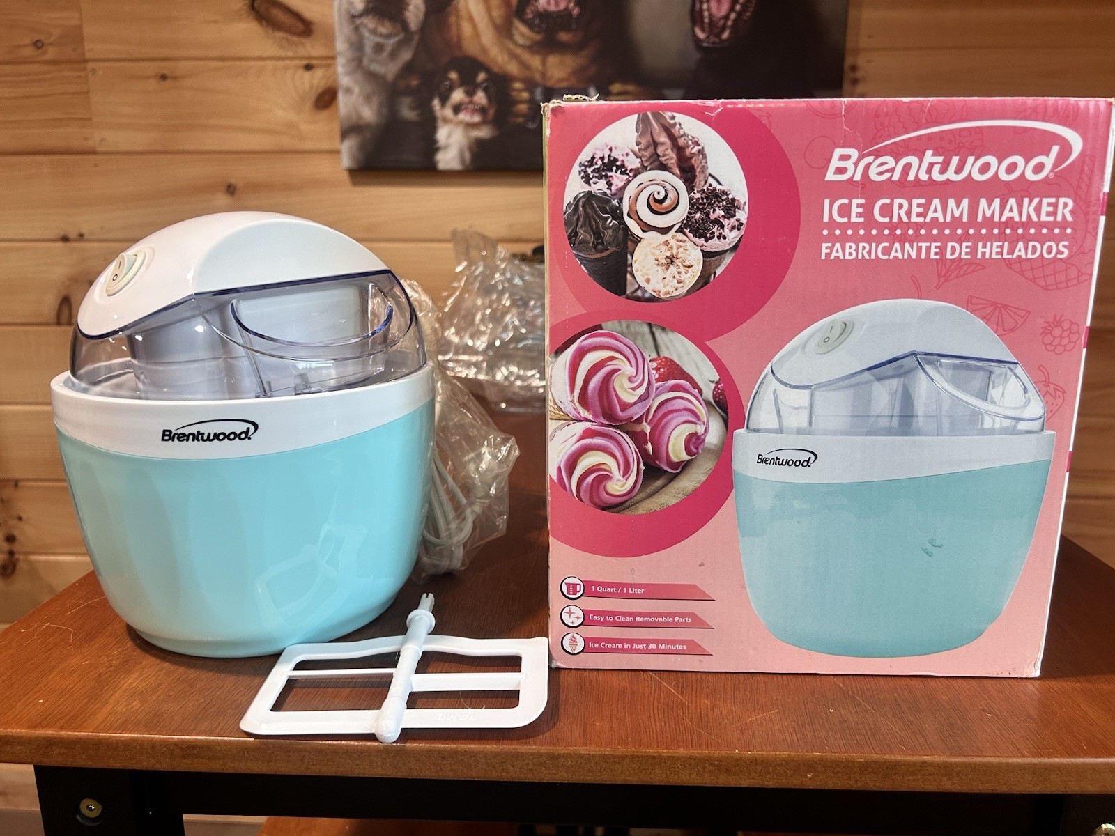 Brentwood TS-1410BL 1 Qt Electric Ice Cream Maker Blue/White Clear Lid Freezer