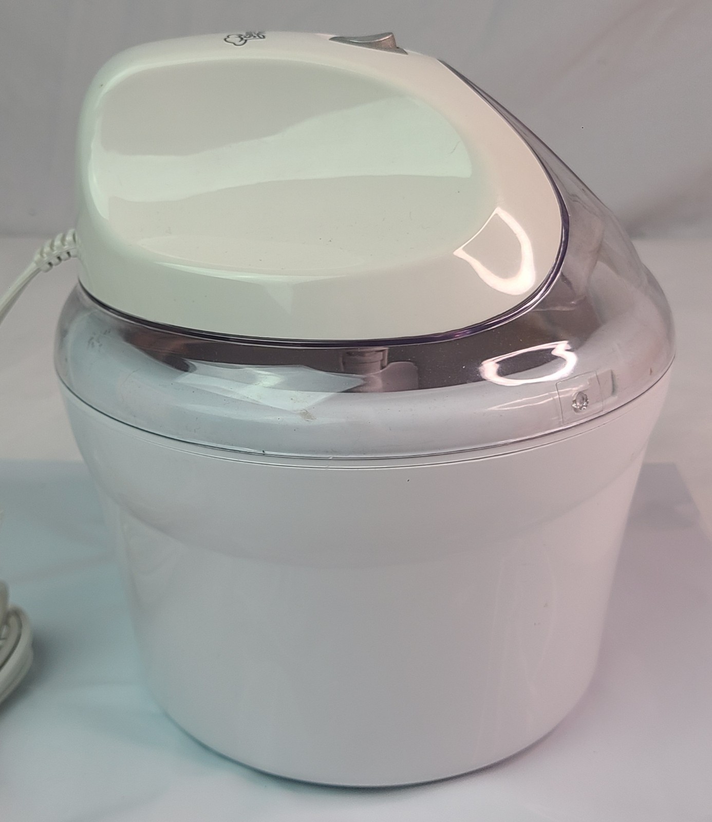 Savoureux Pro Line Electric Portable 1.5-qt Ice Cream Maker EUC