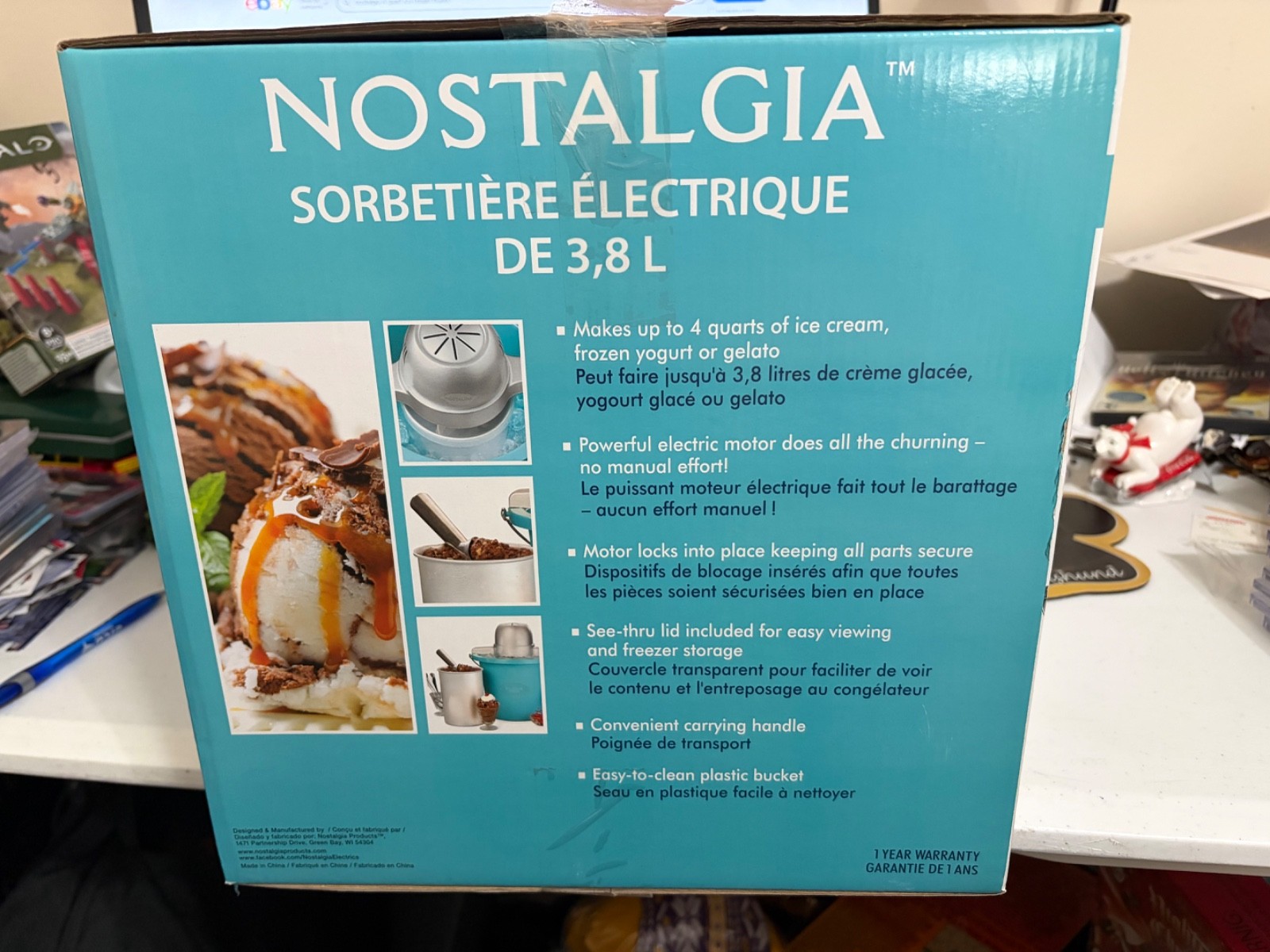 Nostalgia 4-Quart Electric Ice Cream Maker Homemade Ice Cream NEW SEALED BOX