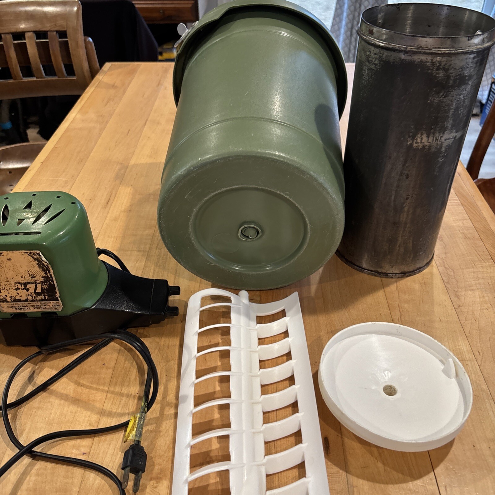 Vintage Richmond Model 71 4 QT Electric I’ve Cream Maker