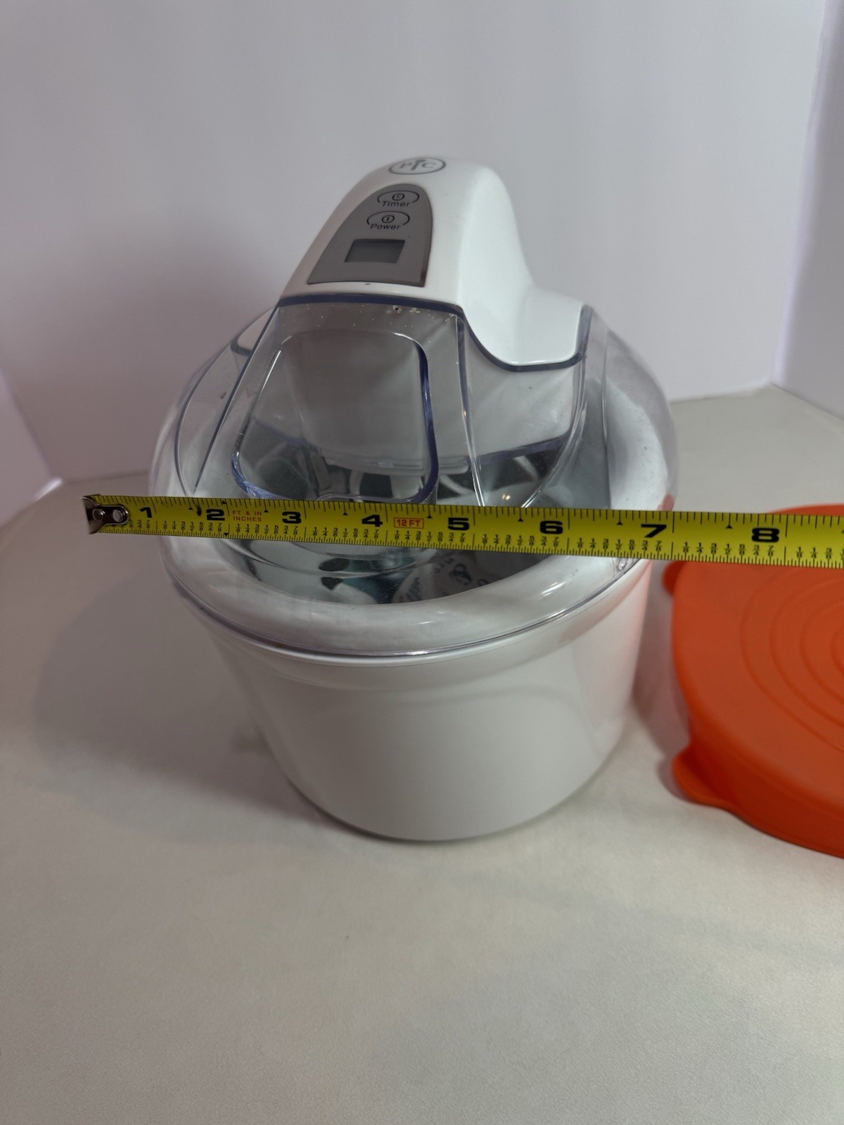 Pampered Chef1 Pint Ice Cream Maker Frozen Treat Machine with Bowl & Lid – White
