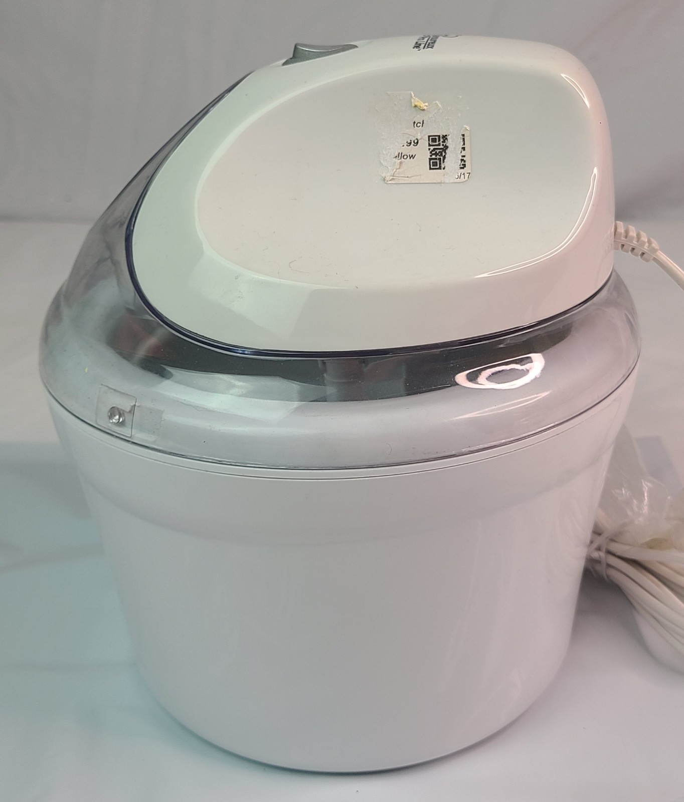 Savoureux Pro Line Electric Portable 1.5-qt Ice Cream Maker EUC