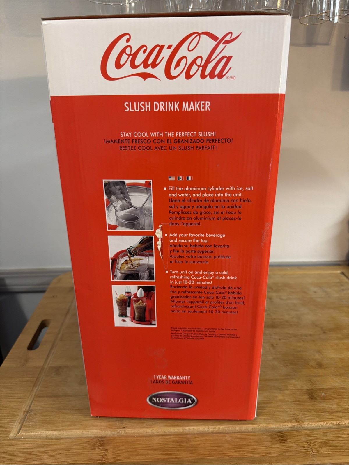 NEW Nostalgia Coca Cola Retro Slush Drink Maker Slushie Machine for Home,Red