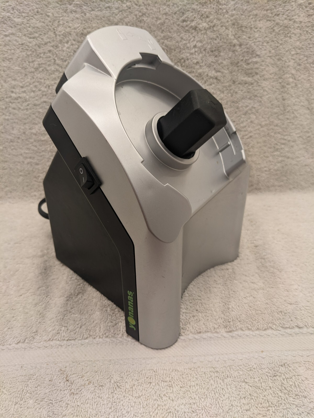 Yonanas Frozen Treat Maker Black Silver Dole Model 901 Base Motor Only