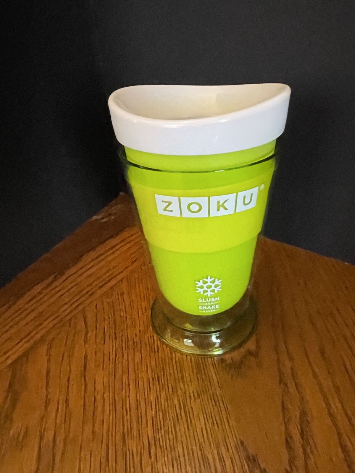 ZOKU Slush Shake Maker Green And White Freeze Cup