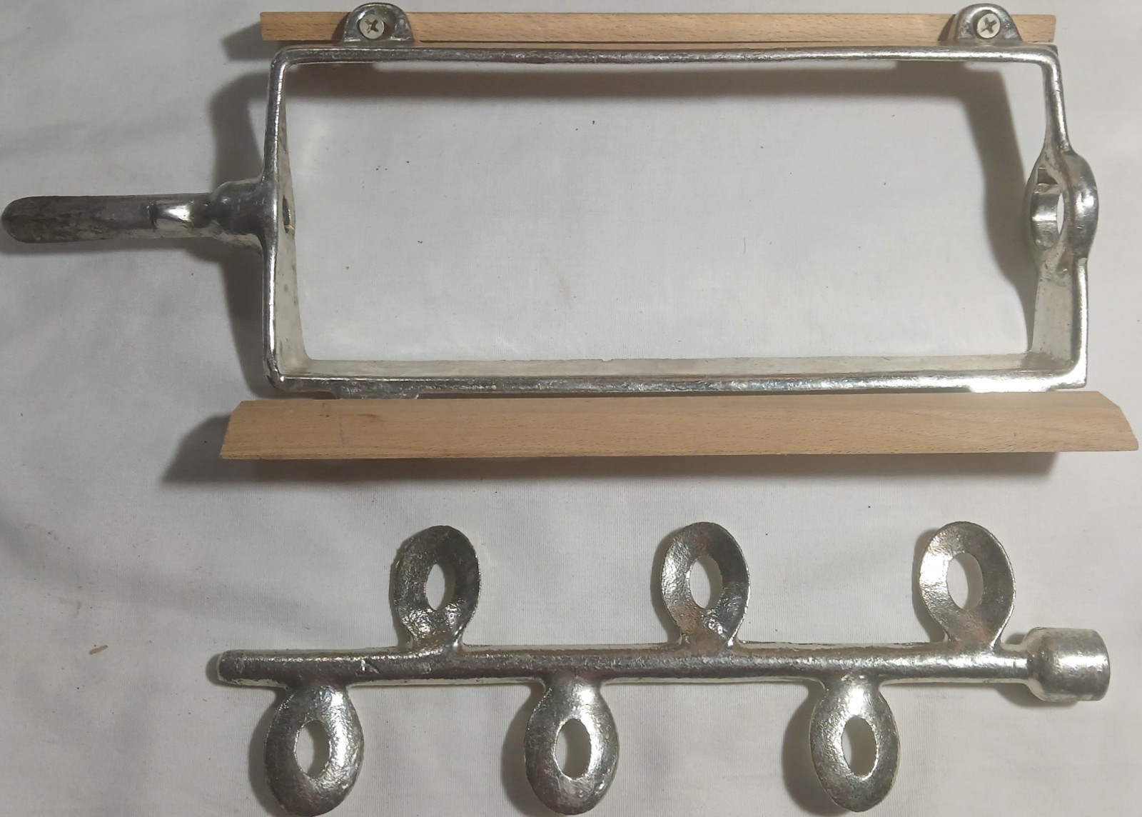 Vintage White Mountain 4-Quart Hand Crank Ice Cream Freezer