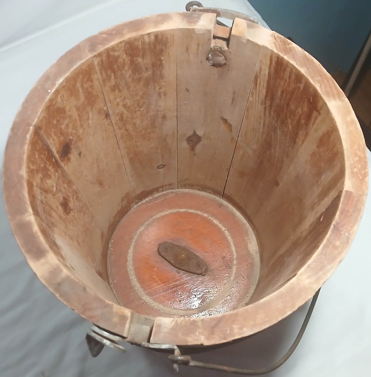 Vintage White Mountain 4-Quart Hand Crank Ice Cream Freezer