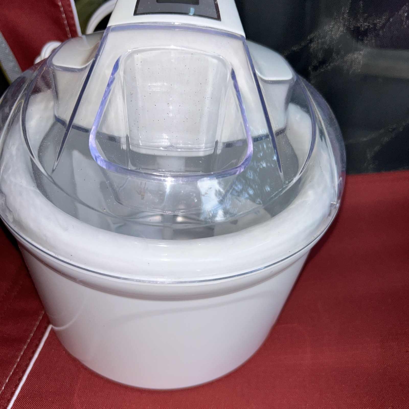 Pampered Chef Electric Ice Cream Maker Compact 1 qt. Model 1534 White