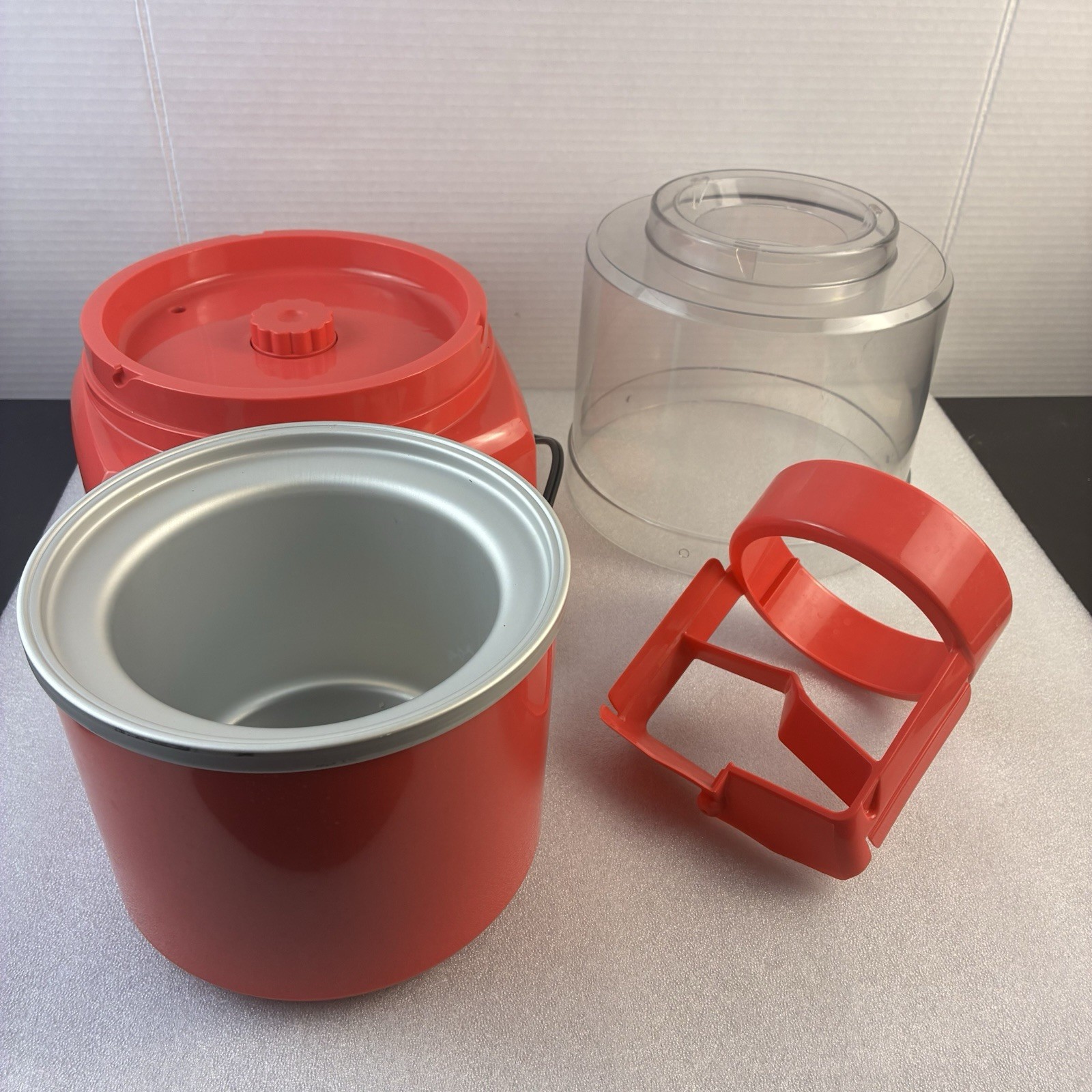Cuisinart Red Ice Cream Frozen Yogurt Sorbet Maker 1.5 QT ICE-21 -Tested & Works