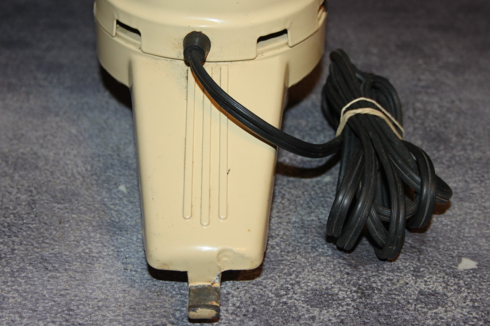 White Mountain Model F69204 Ice Cream Freezer Maker, Motor Only for 4 Qt. Maker
