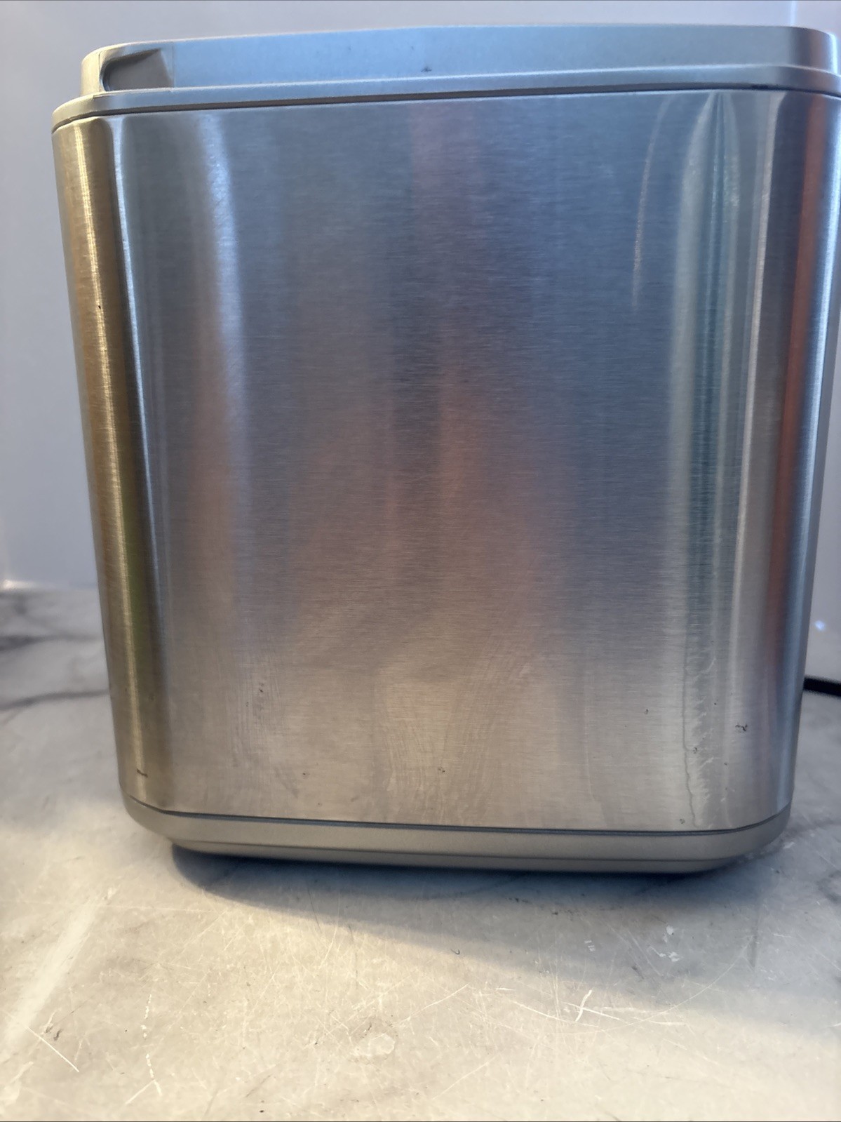 Cuisinart 2 Quart Frozen Yogurt Sorbet Ice Cream Maker ICE-30BC Motor Base Only