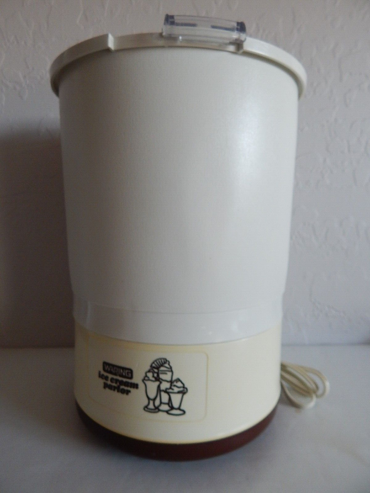 WARING ICE CREAM PARLOR – Counter top design / CF28 Complete unit – Tested
