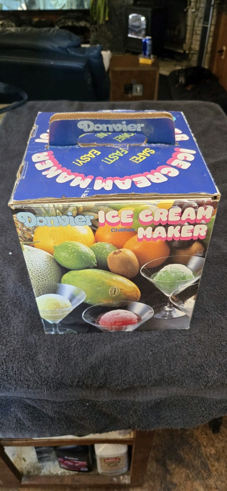 Vintage 2 Pint Donvier Chill-fast Ice Cream Maker Hand-Crank Yellow-Rim 1 Qt