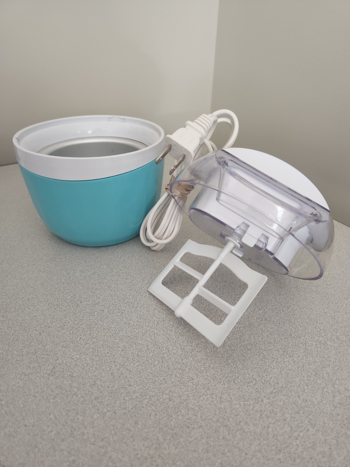Nostalgia ICM500BLUE 1 Pint Electric Ice Cream Frozen Yogurt Gelato Maker Blue