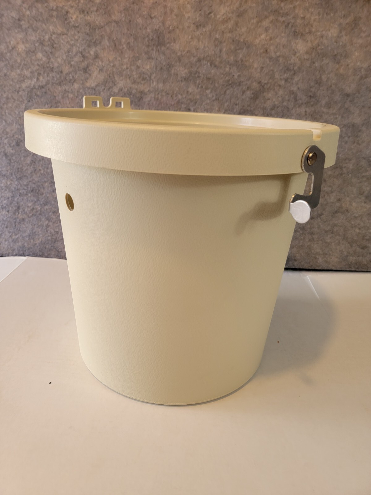 Rival Ice Cream Yogurt Freezer Maker Ice Bucket Replacement Part Model 8401