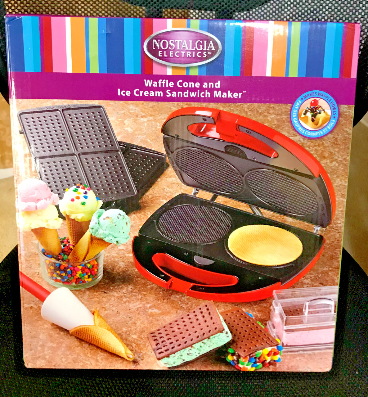 New Nostalgia Electrics Ice Cream Sandwich Maker C1202