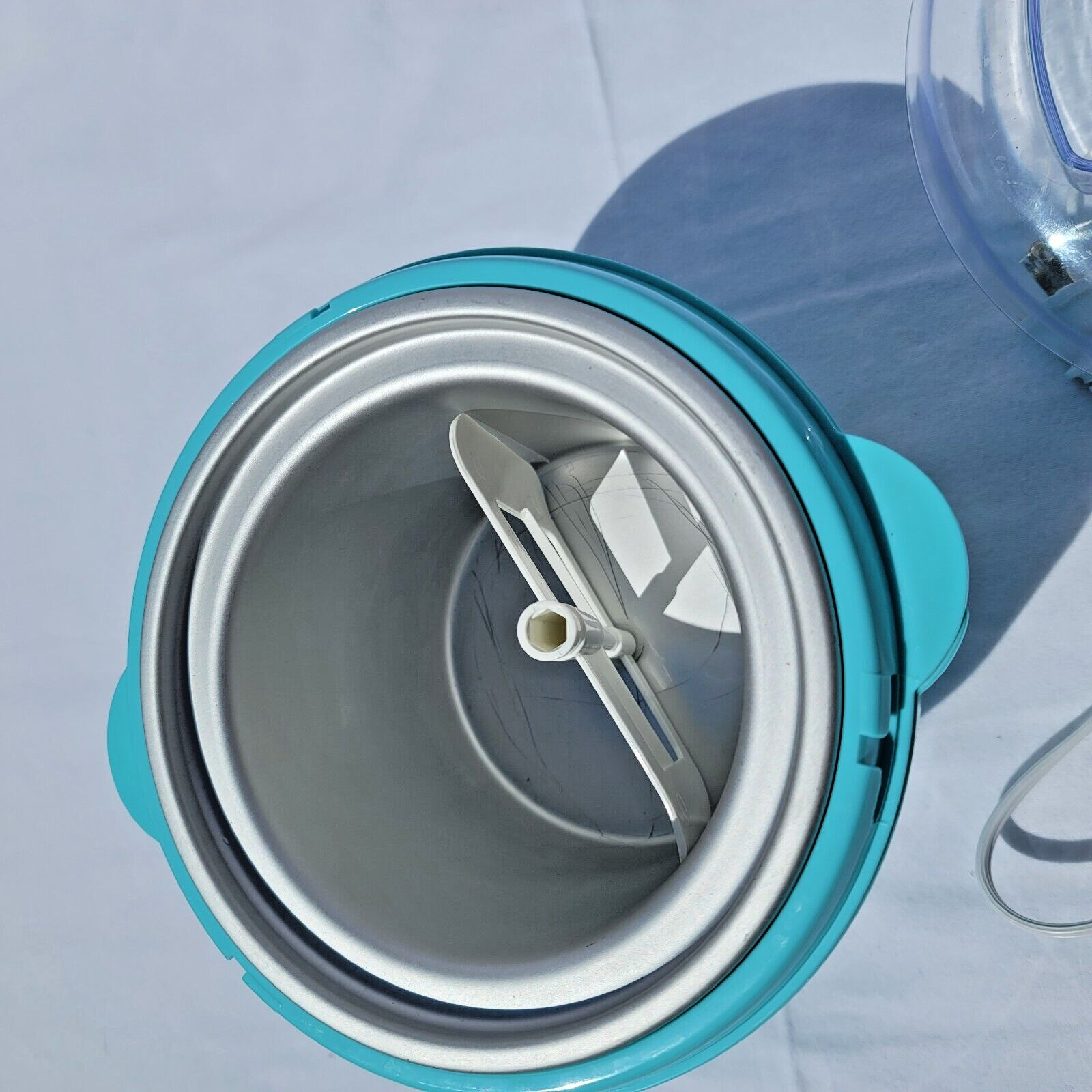 Wolfgang Puck 1.5 Qt Ice Cream Dessert Maker BICM2000 Ice Blue Teal