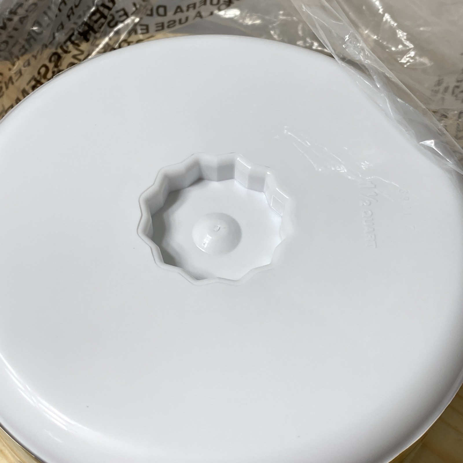 Cuisinart Model ICE-RFB 1.5qt. Ice Cream Yogurt Maker Freezer Bowl White New