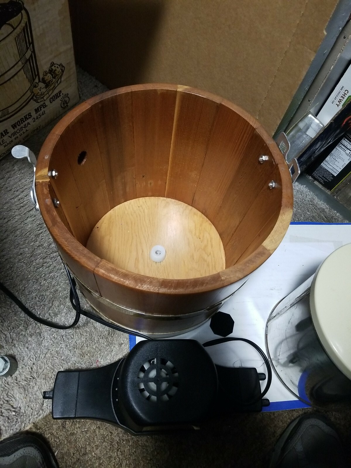 RICHMOND CEDAR WORKS STERLING Wooden ICE CREAM FREEZER Electric 5 Quart ESTW5