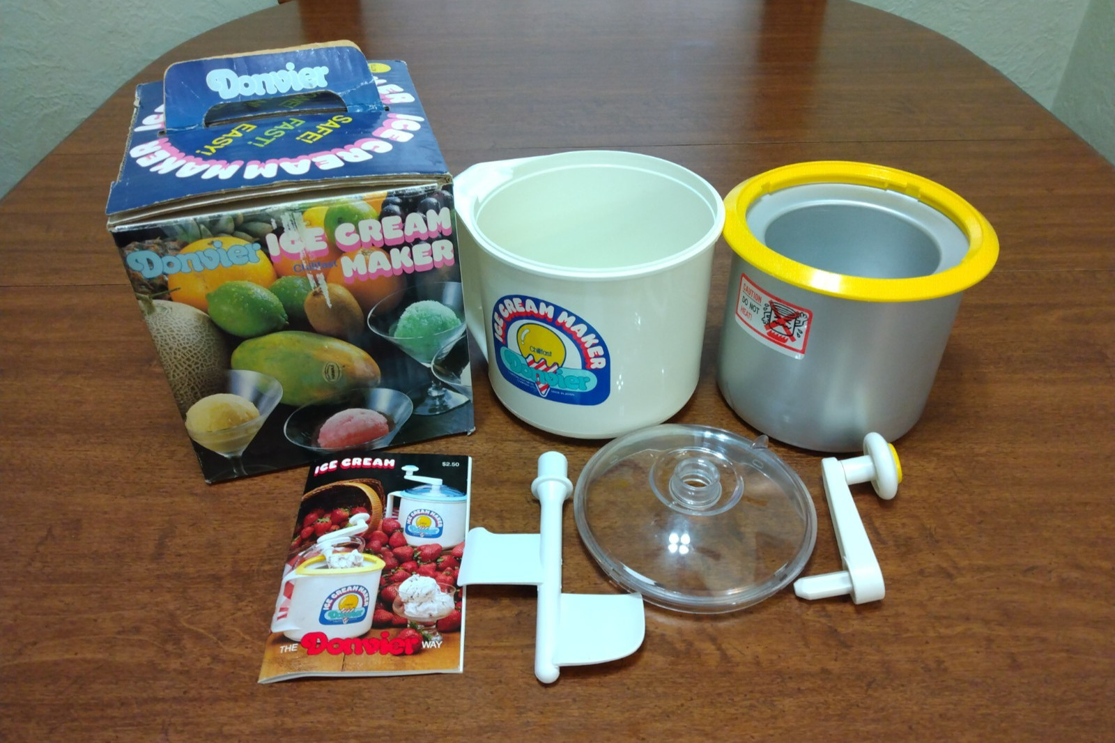Vintage Donvier Chillfast Hand Crank Yellow Ice Cream Maker Made in Japan CIB