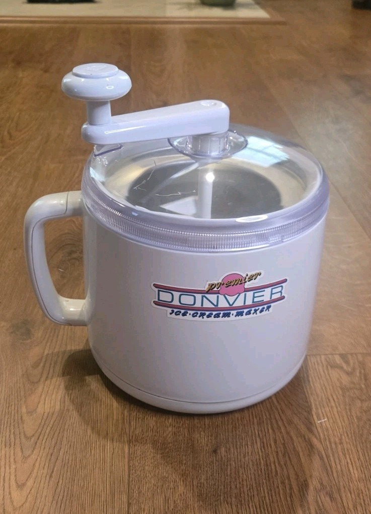 Donvier Premier Hand Powered Ice Cream Maker White 1 Pint Functions Well