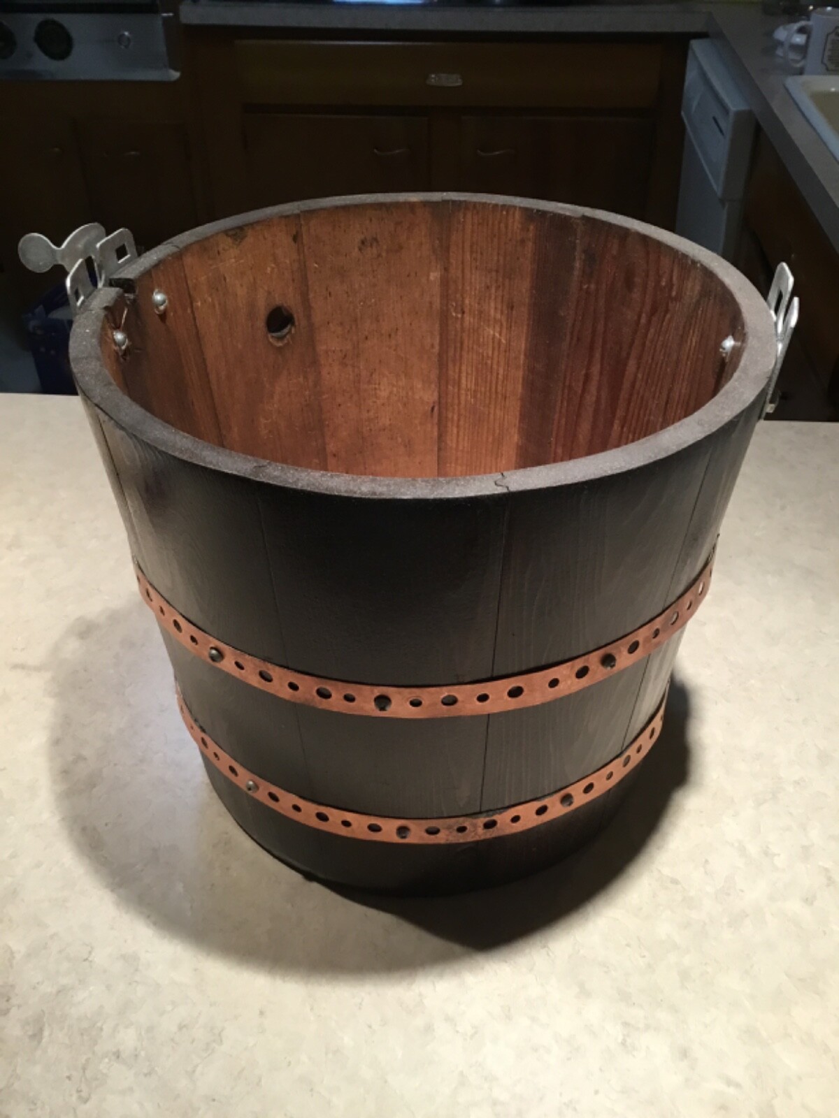 Rival Ice Cream Frozen Yogurt Maker/Freezer Wood Bucket Copper Bands – 5 Qt 8550