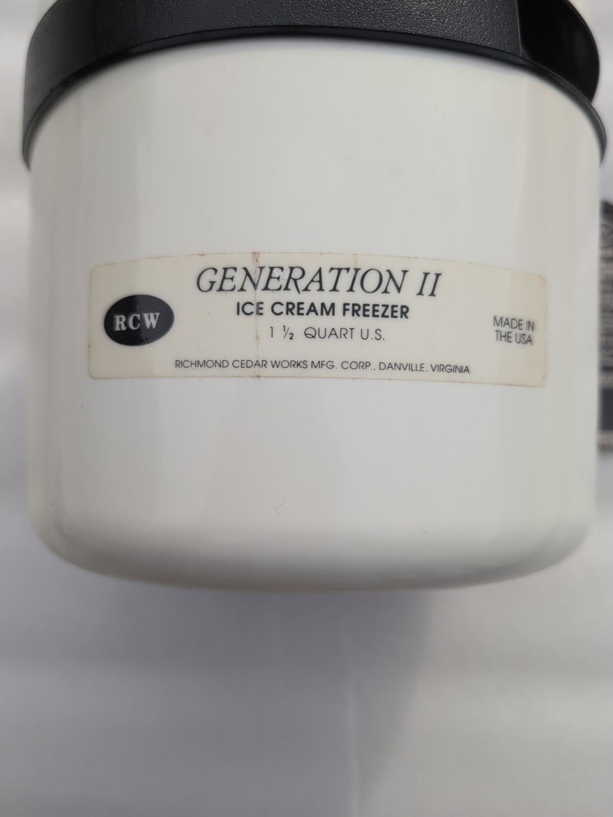 Richmond Cedar Works Generation II 1.5 Quart Ice Cream Freezer with Box. NEW.