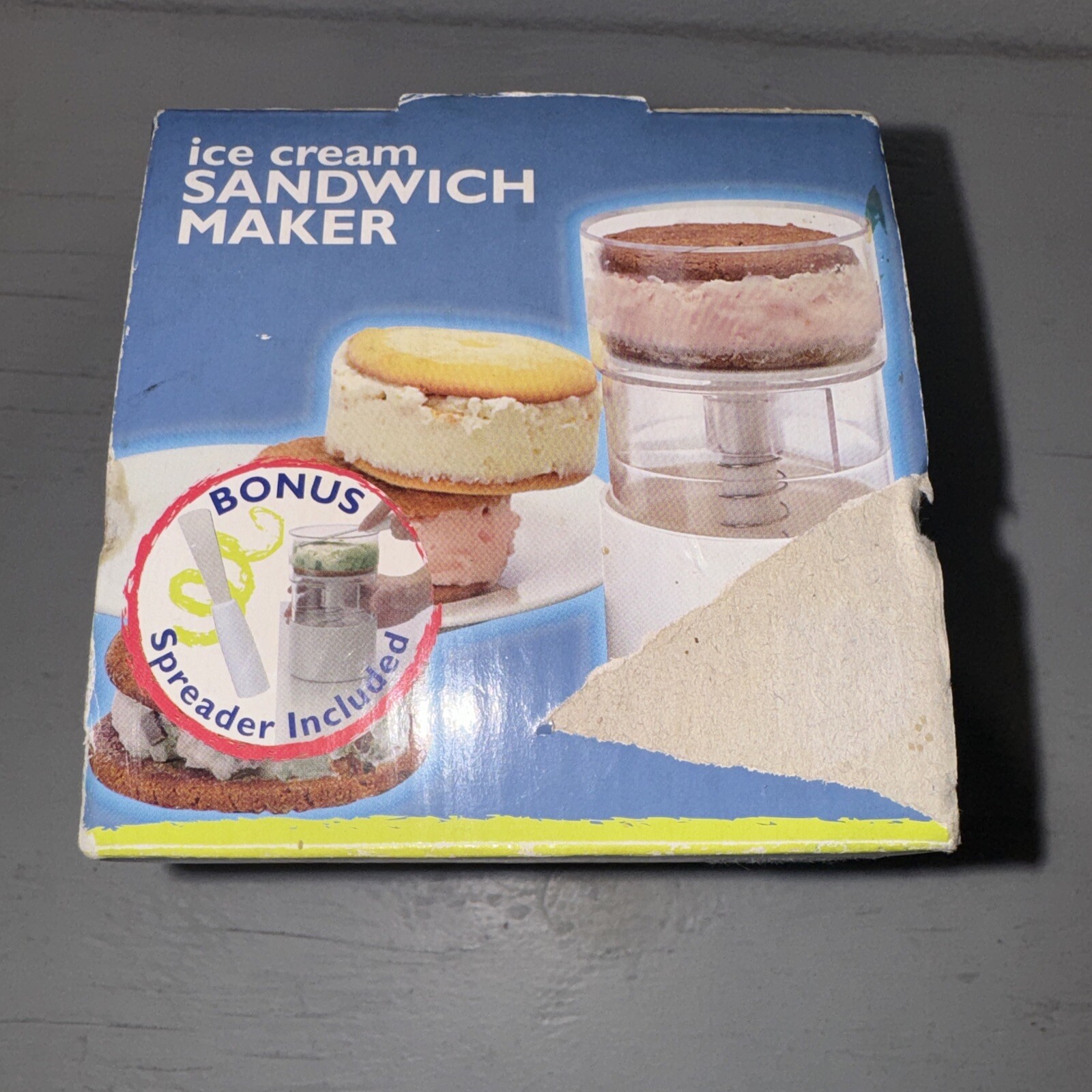 New Ice Cream Sandwich Maker & Spreader White (Box Damaged)
