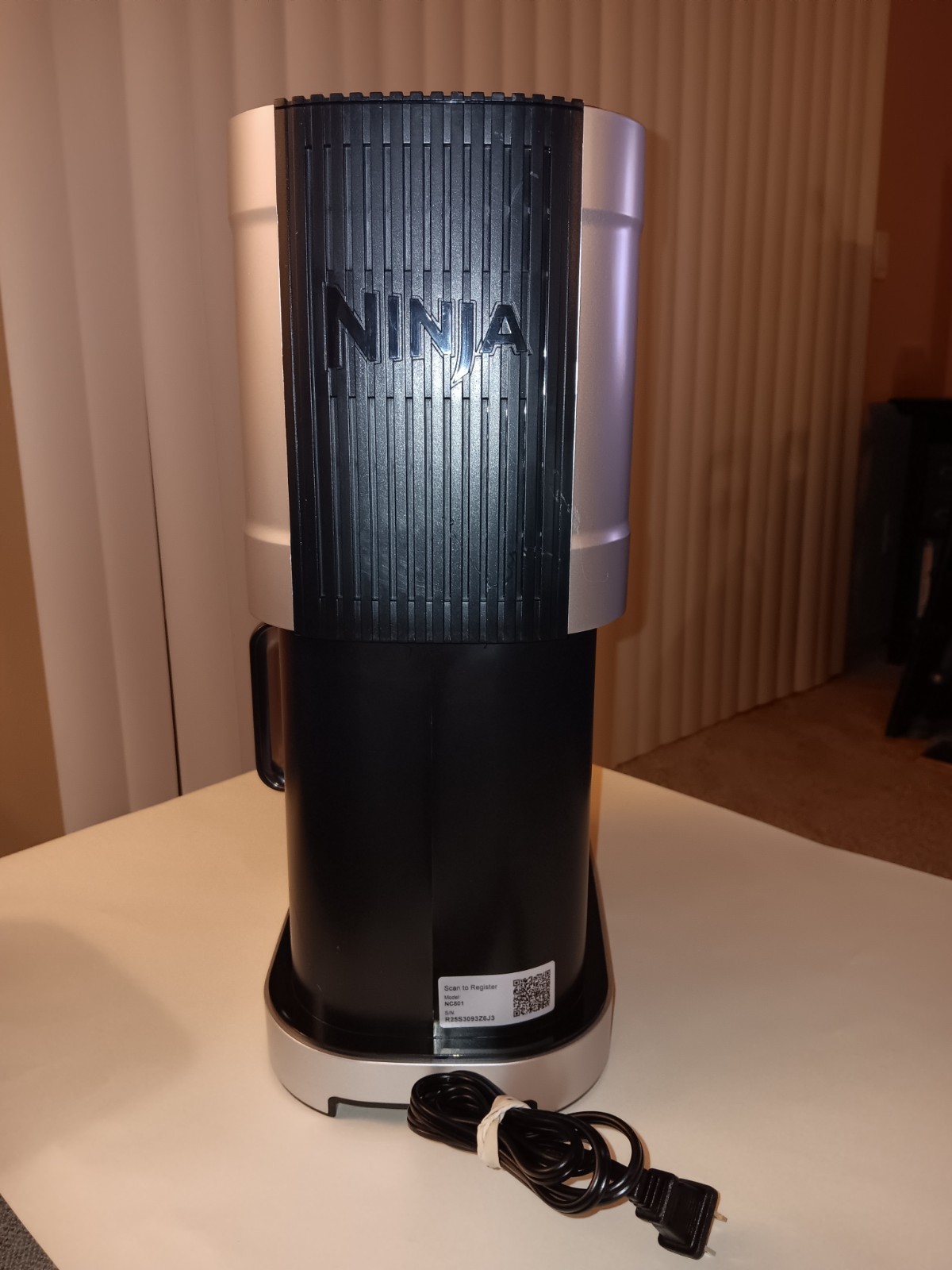Ninja Creami Deluxe 11-in-1 Ice Cream Maker Silver Black NC501 **NO PINT JARS**
