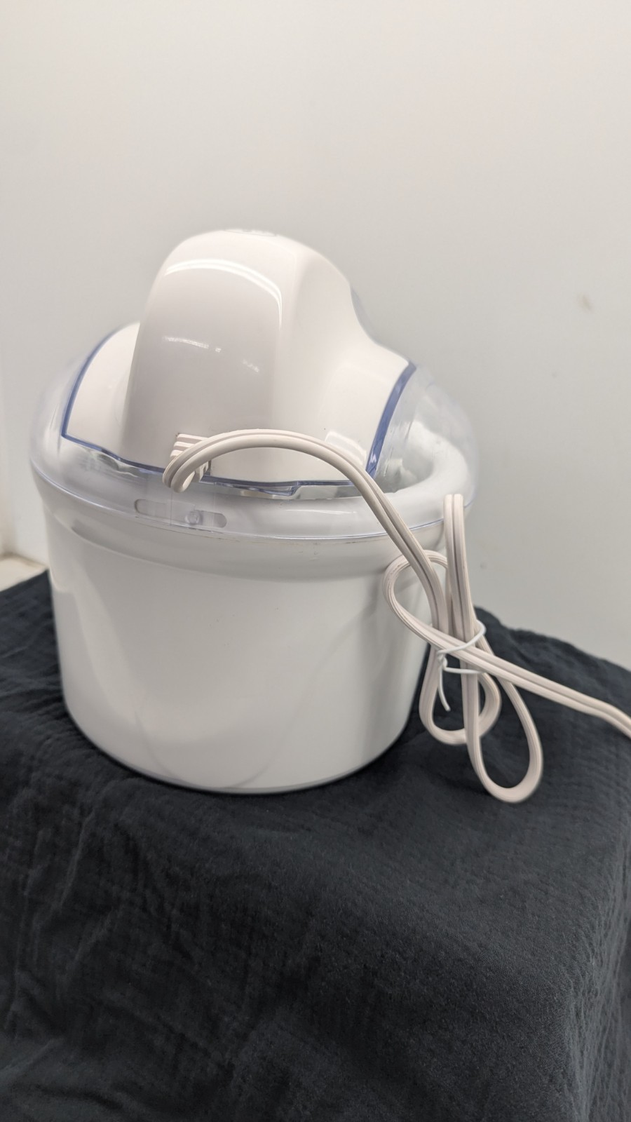 Pampered Chef Compact Electric Ice Cream Maker 1Qt Model 1534