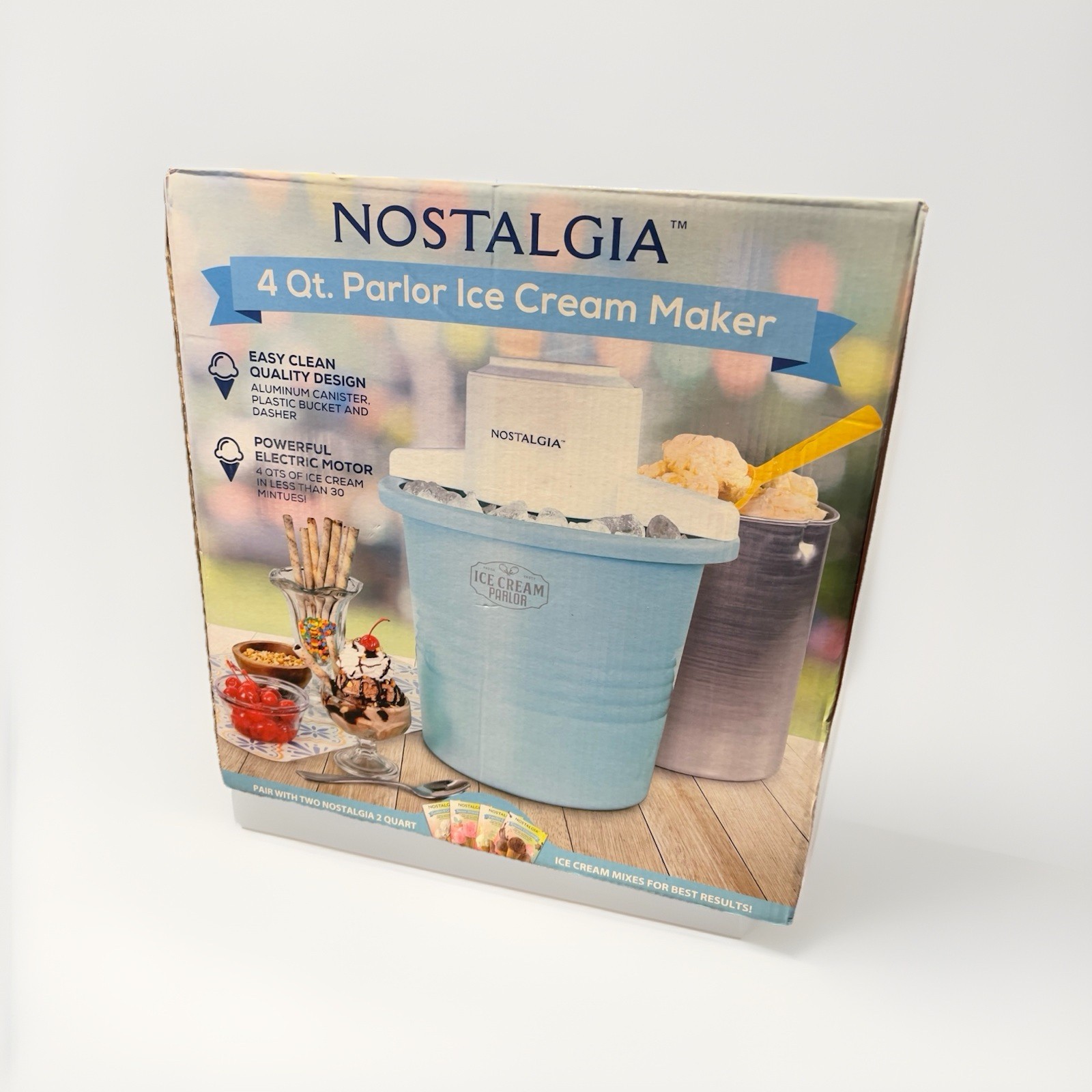 BRAND NEW, Sealed Nostalgia 4Quart Parlor Ice Cream Maker Electric Aqua