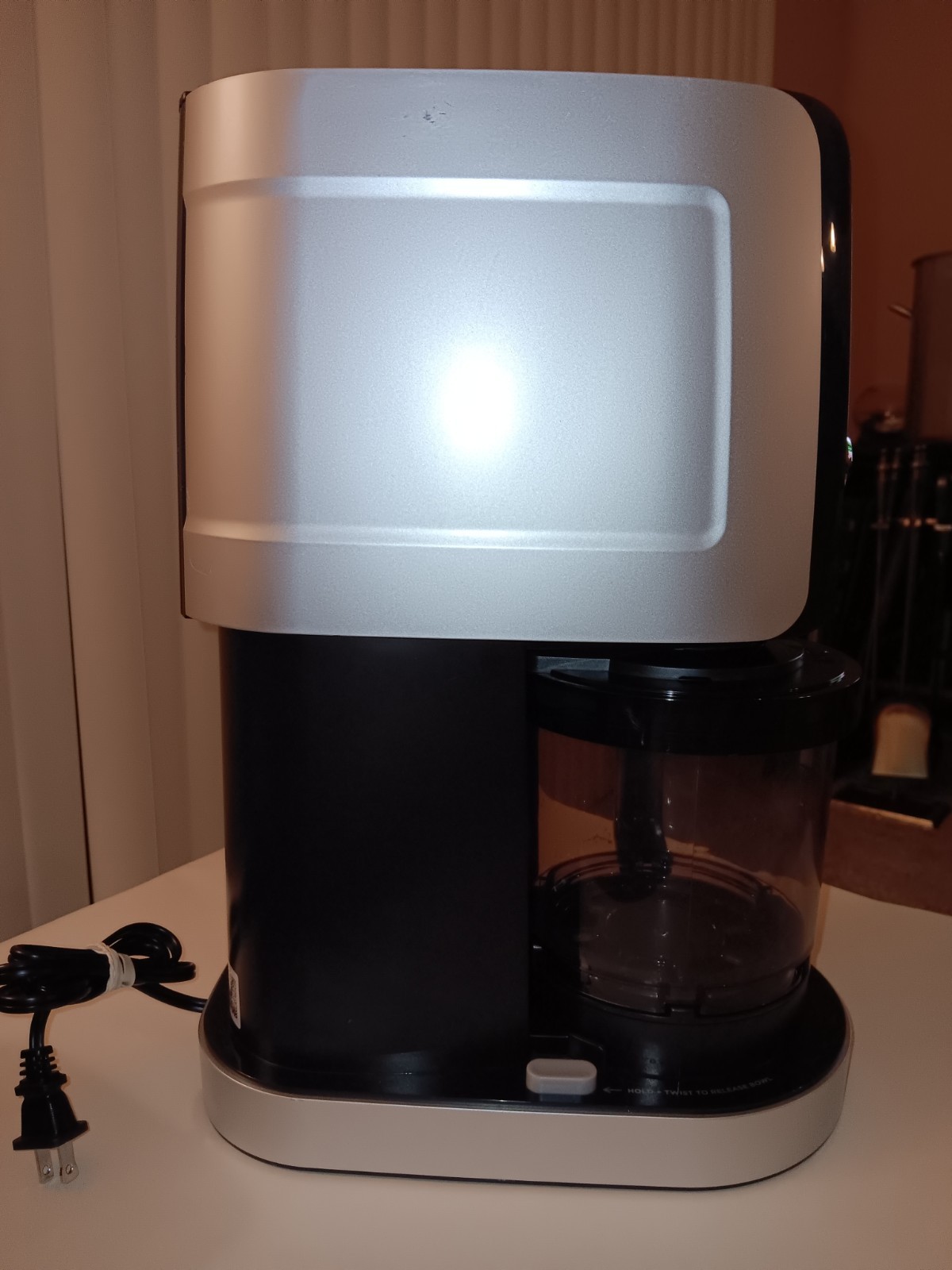 Ninja Creami Deluxe 11-in-1 Ice Cream Maker Silver Black NC501 **NO PINT JARS**