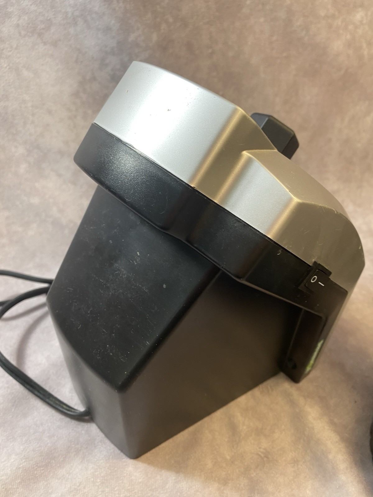 Dole Yonanas Deluxe Ice Cream Frozen Yogurt Treat Maker Model 901 Scratched
