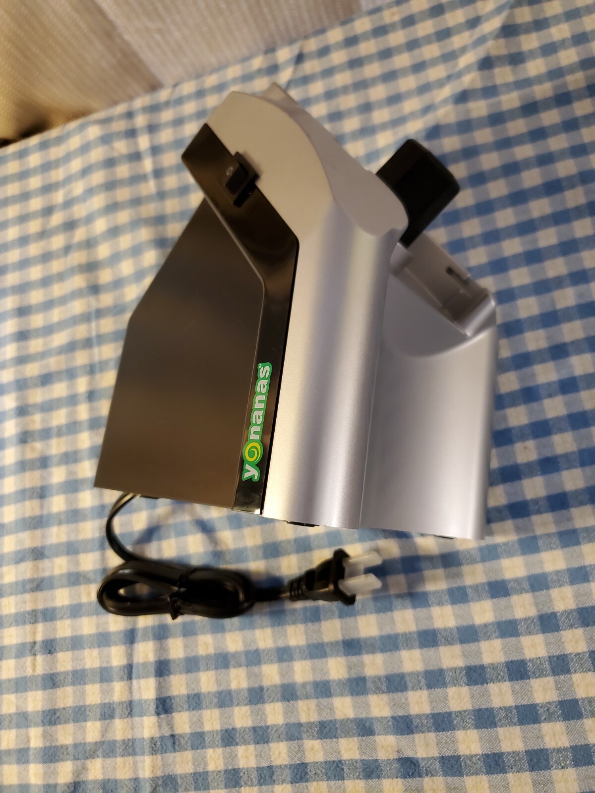 Yonanas Frozen Desert Maker Dole Black Silver Model 901 w/ Books CLEAN