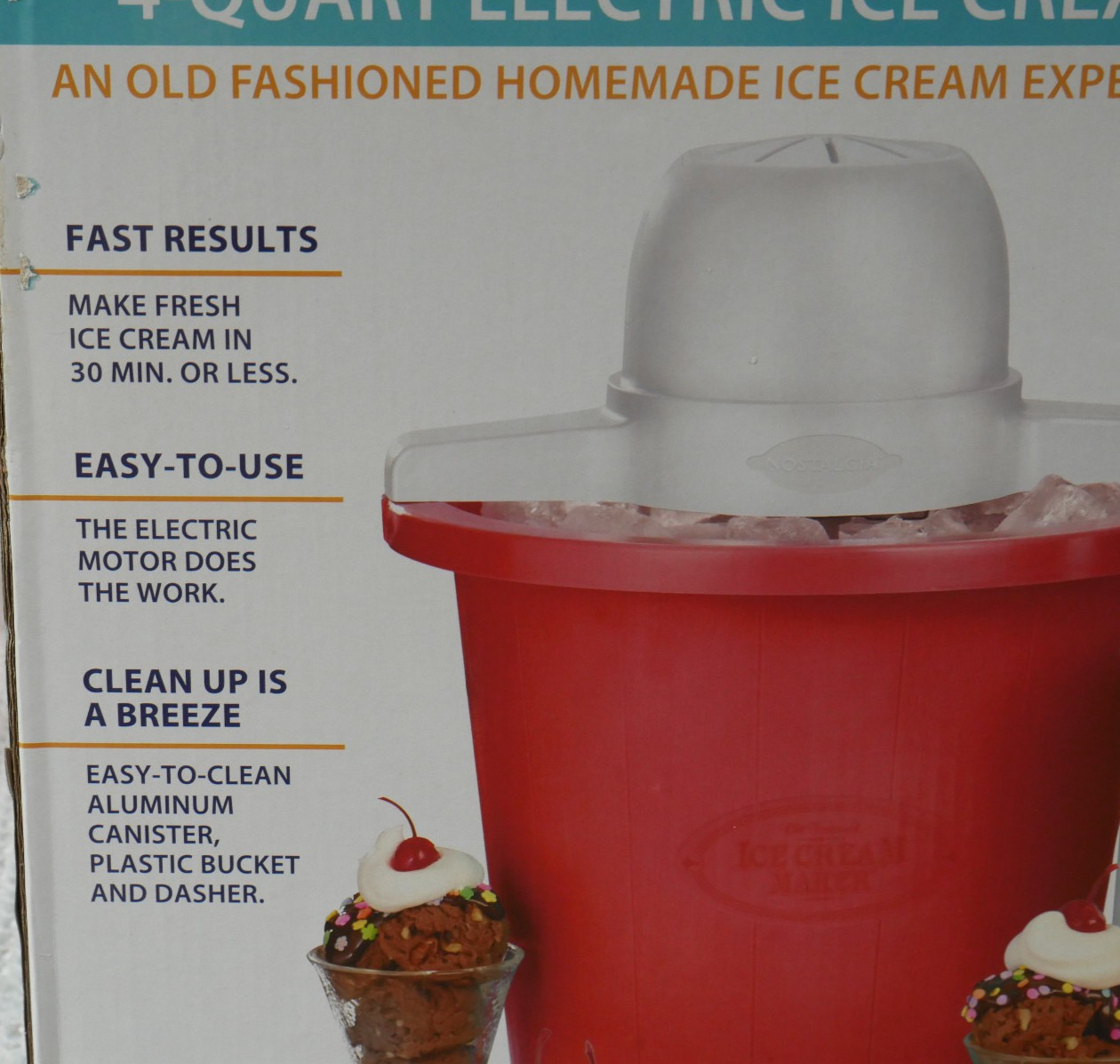 NIB NOSTALGIA 4-QUART ICE CREAM, FROZEN YOGURT, OR GELATO MAKER MODEL C2002