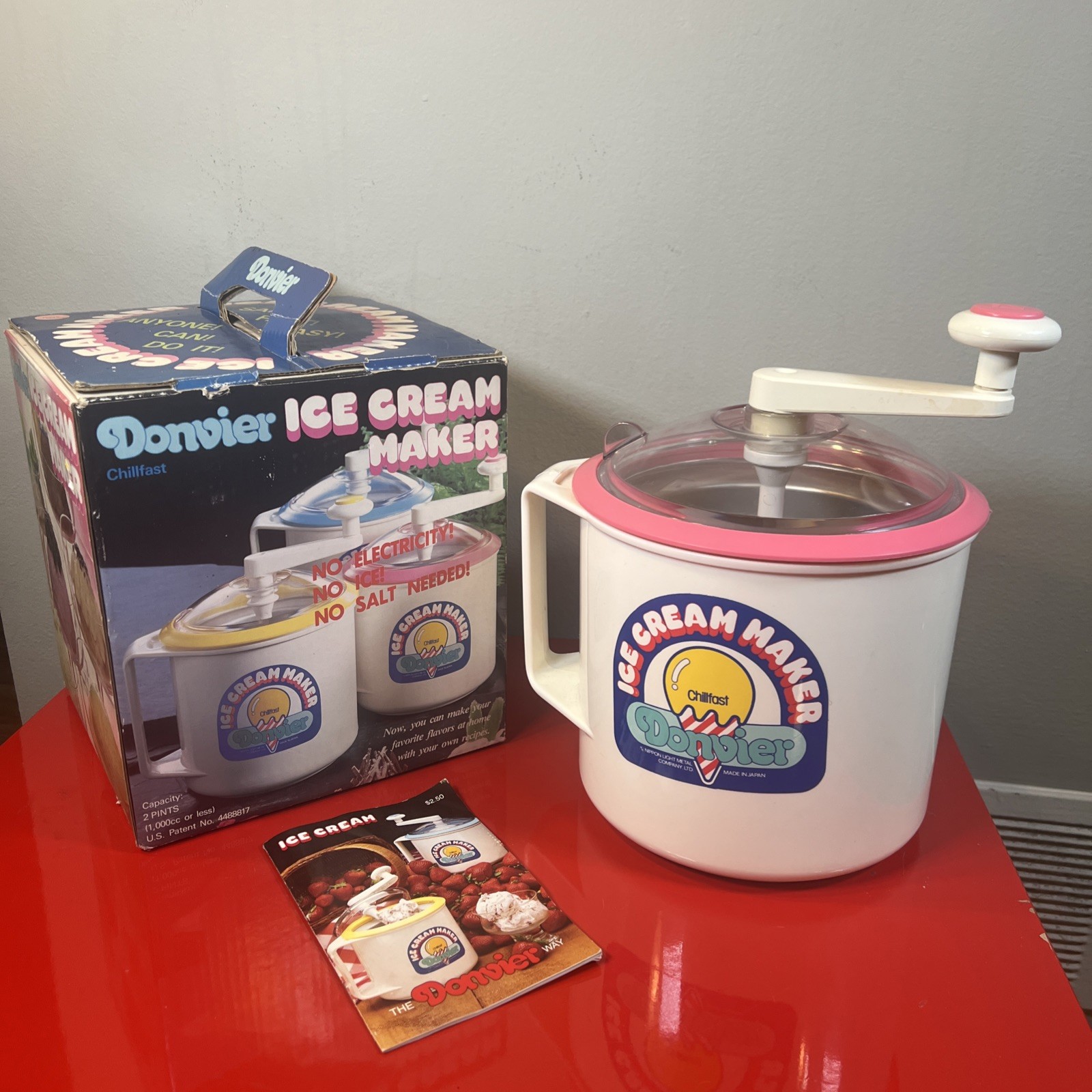 Vintage DONVIER 2-Pint Chillfast Manual Crank Ice Cream Maker, Made in Japan CIB