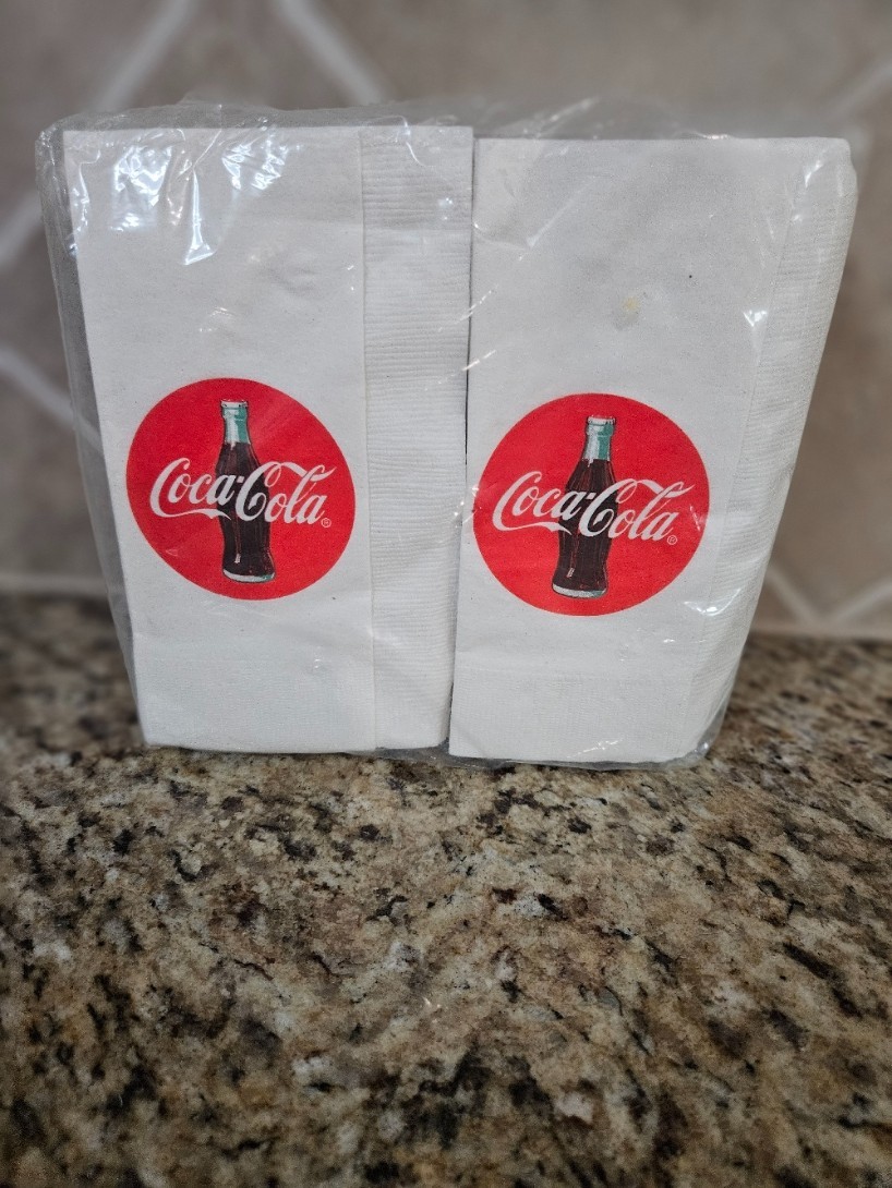 Coca-Cola Float & Slushy Maker Retro Make and large package of vintage napkins