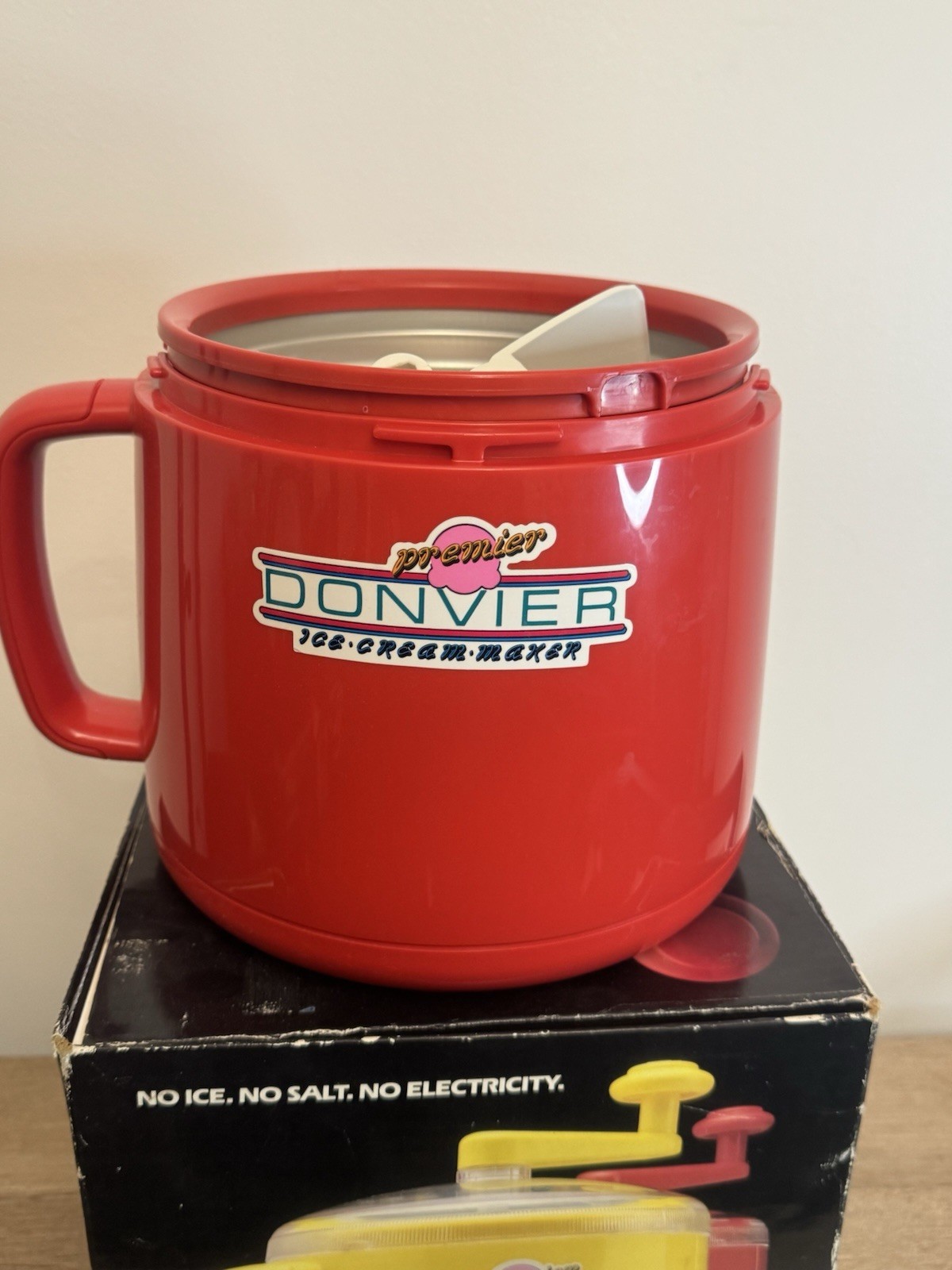 Vintage Donvier Pint Size Premier Ice Cream Maker Color: Red. VG Used Condition