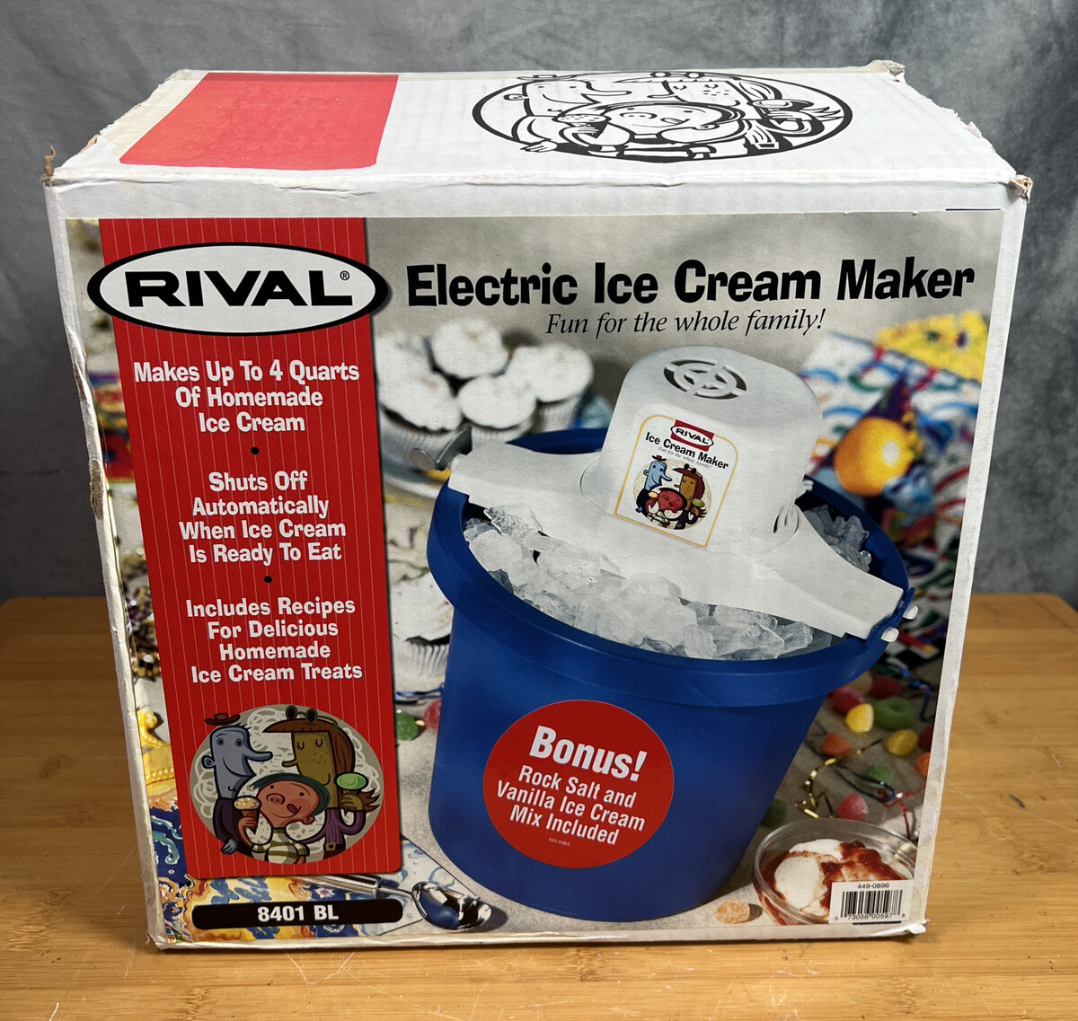 Vintage Rival Electric Ice Cream Freezer Maker 4 Qt Quart Model 8401 USA Made