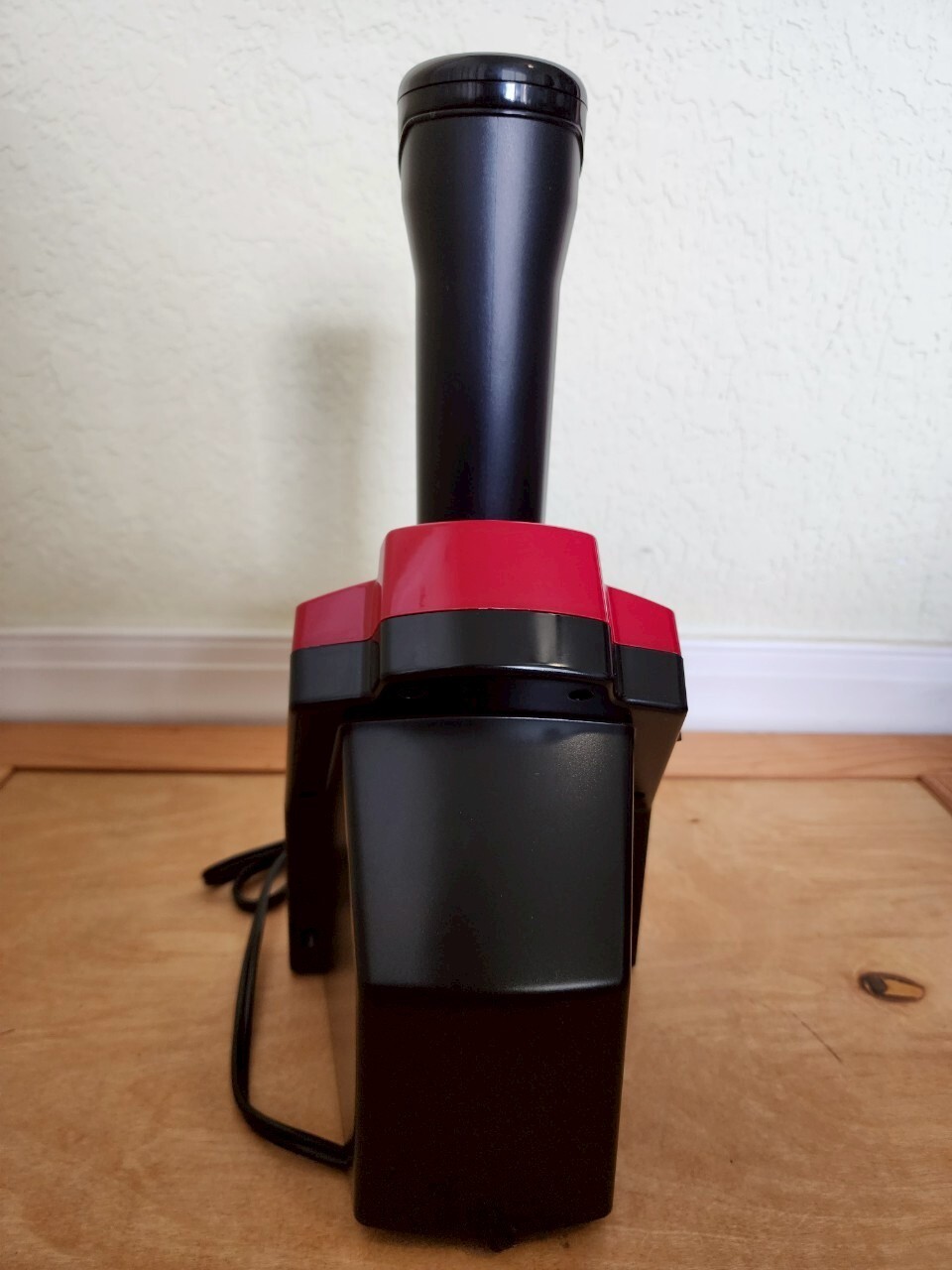 Yonanas 902RD Classic Vegan Non-Dairy Frozen Fruit Dessert Maker