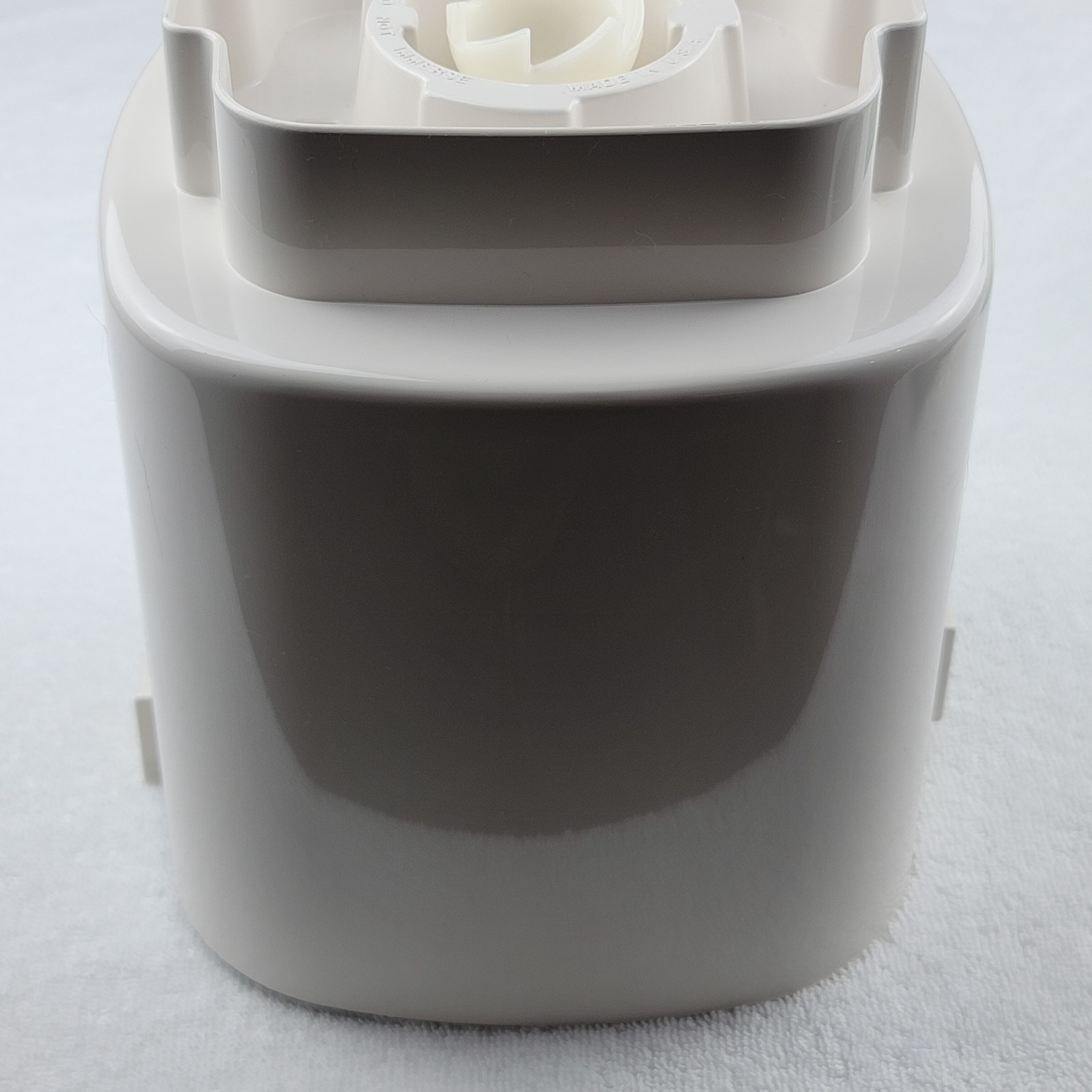 Oster Quick Freeze 768-08 Ice Cream Maker Outer Bucket Housing Replacement