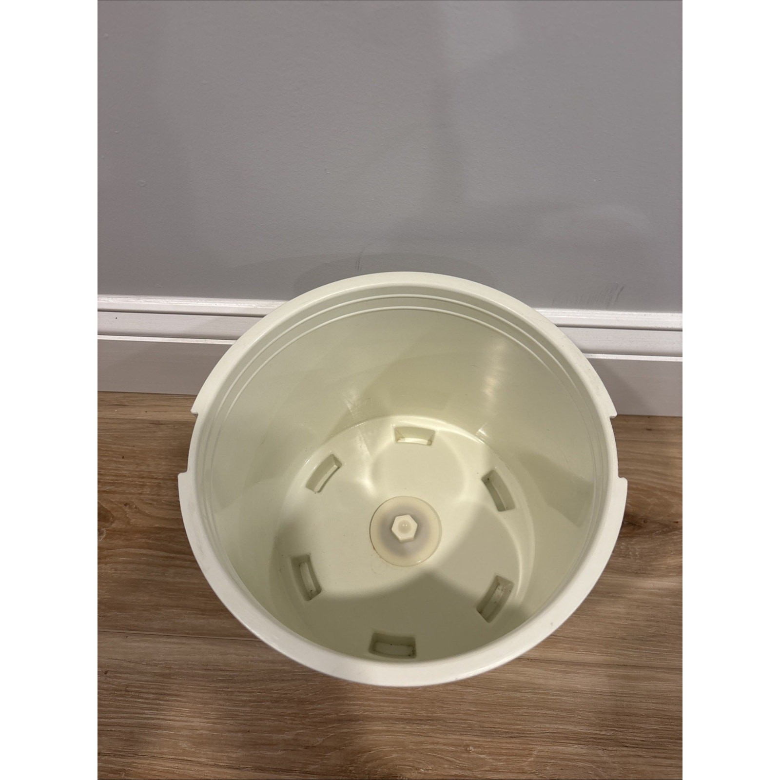 Waring Ice Cream Parlor Maker Plastic Ice Bucket Replacement Part Model #11CF17
